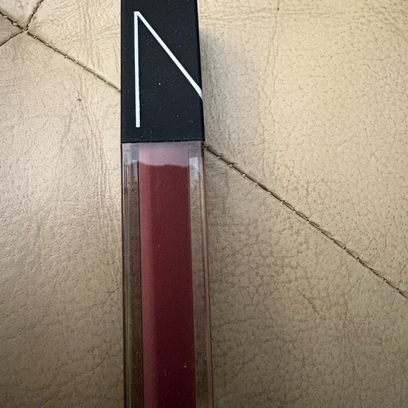 NARS Lip Glide in Dk Mauve - Picture 5 of 5